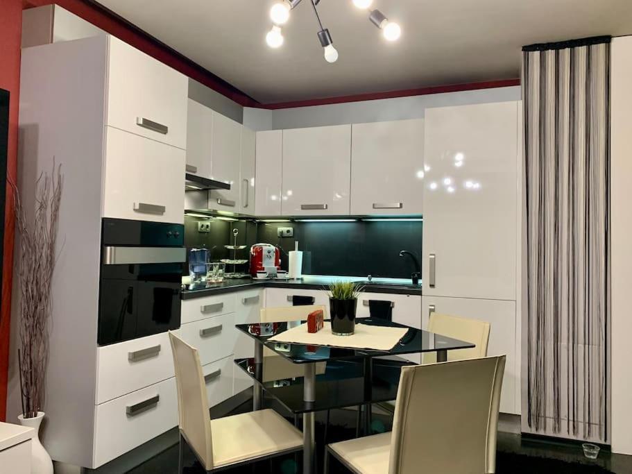 Lovely Sofia Apartment Katerina With Free Parking Exterior foto
